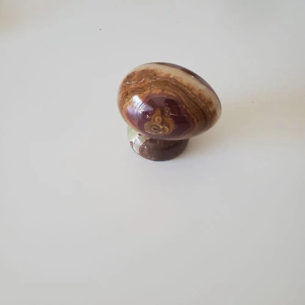 Pakistan Onyx Egg Stone with Vase - 4" Tall - Picture 12 of 12